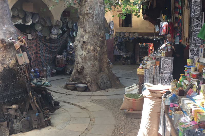 CASABLANCA-MARRAKECH TOUR-OUARZAZATE ROAD